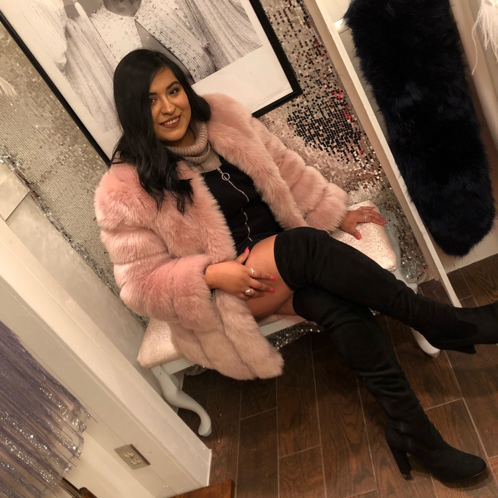 Meet your Posher, Jasmine